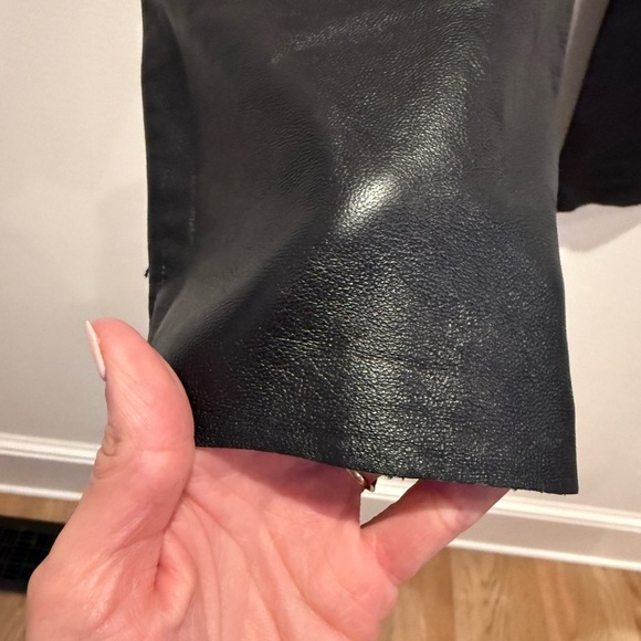 Vintage Express 100% Leather Flare pants size 1 / 2 Beautiful Leather! - Picture 3 of 9